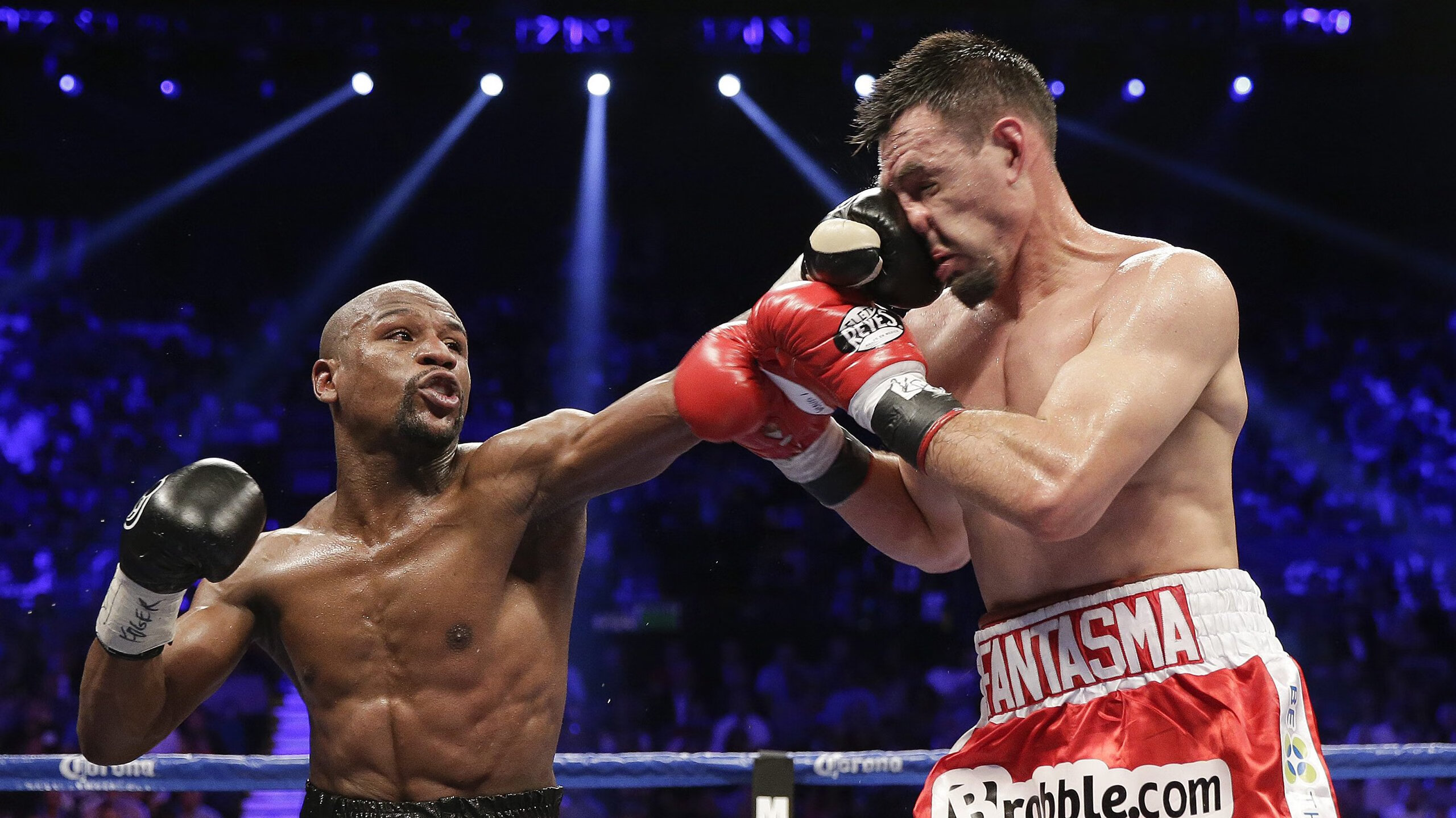 电竞赛场焦点！英格兰队对阵日本队，体能极限考验，赛场硬仗一触即发